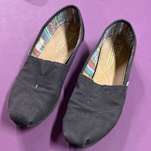 Toms Black Canvas Slip-On Loafers with Multicolor Inner Lining